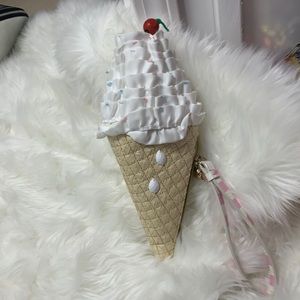 Betsey Johnson KISS ME UNTIL ICE CREAM wristlet